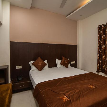 Shree Ram Hotel Ujjain Exterior photo