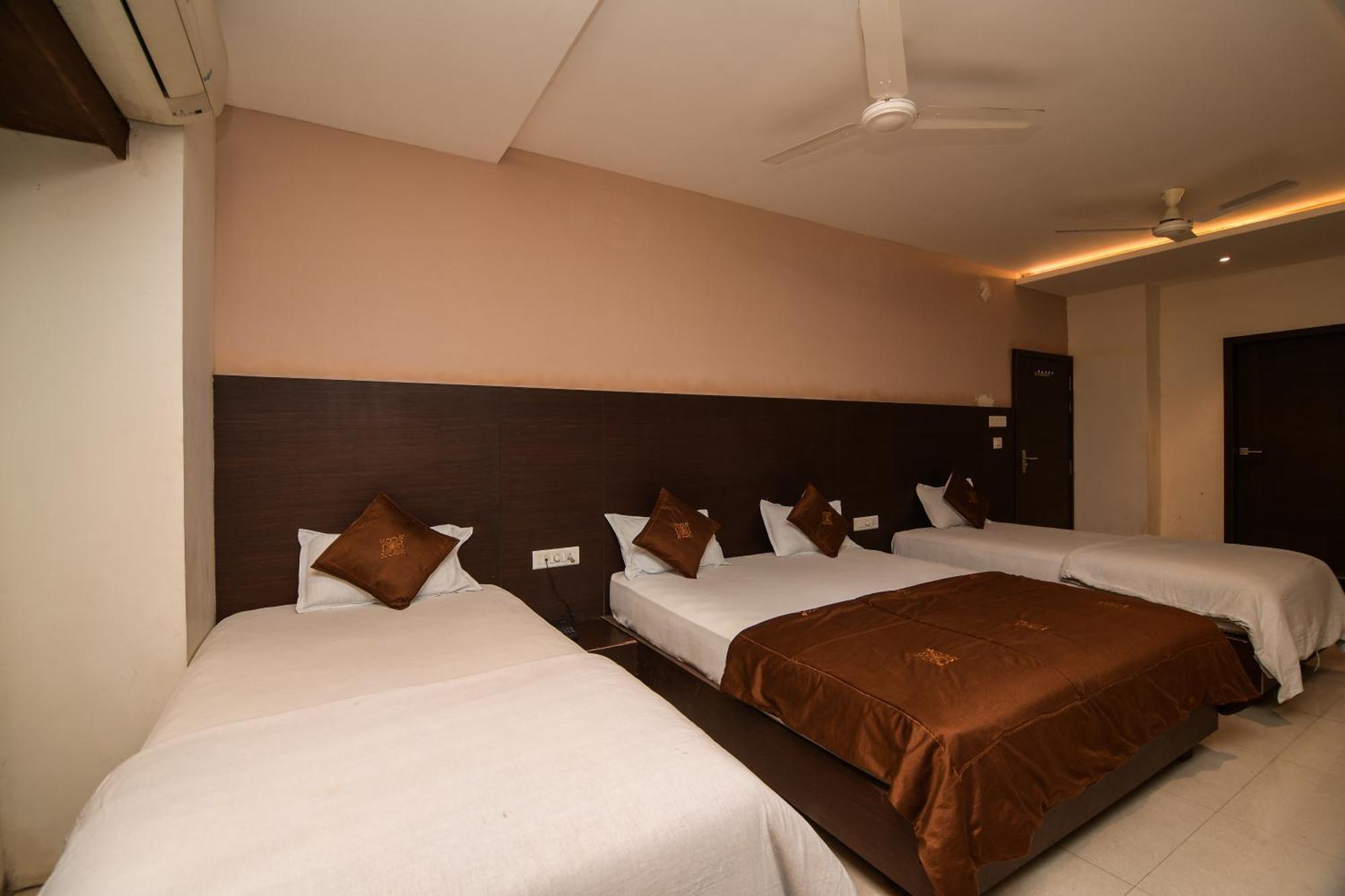 Shree Ram Hotel Ujjain Exterior photo