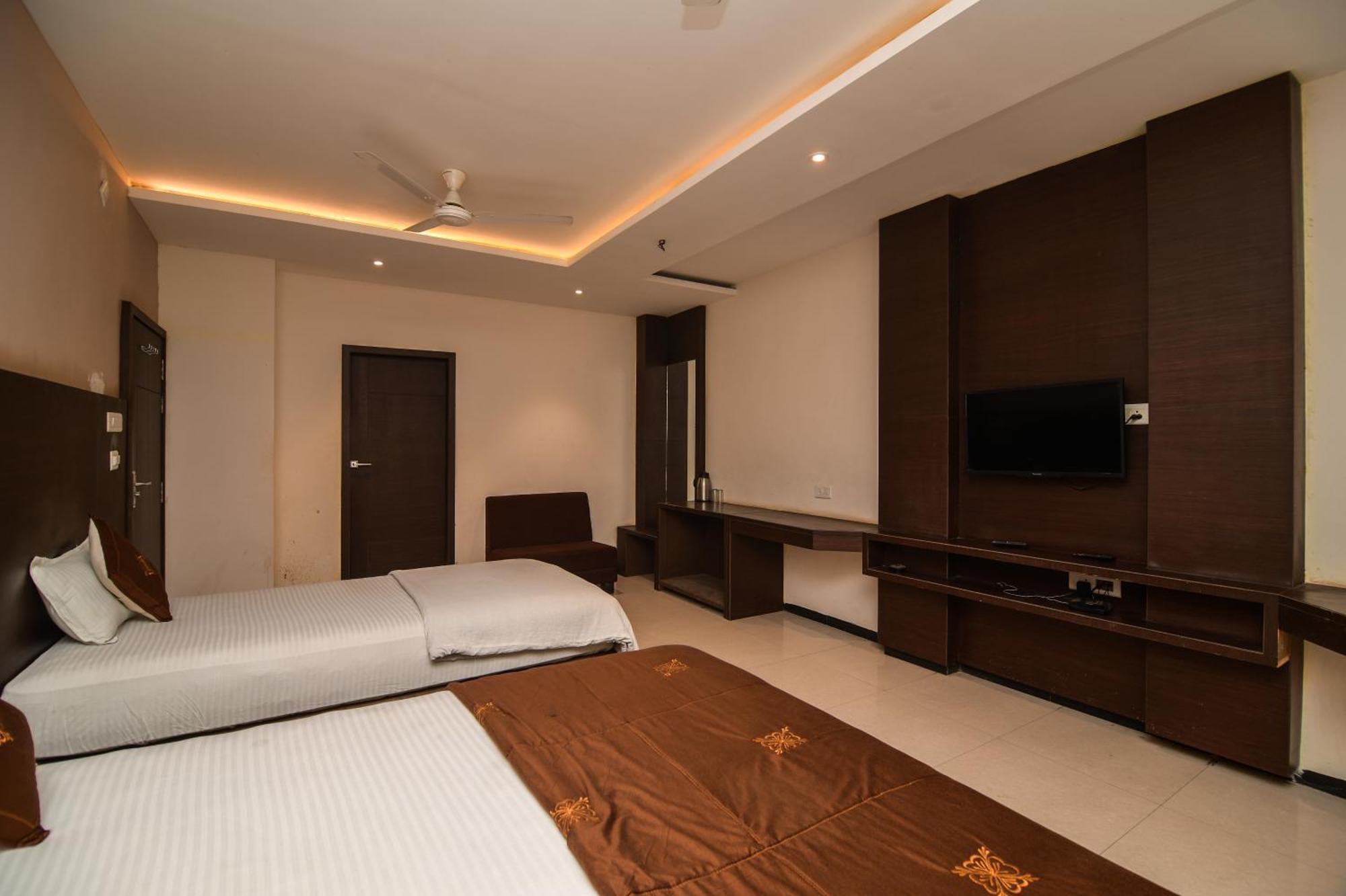 Shree Ram Hotel Ujjain Exterior photo