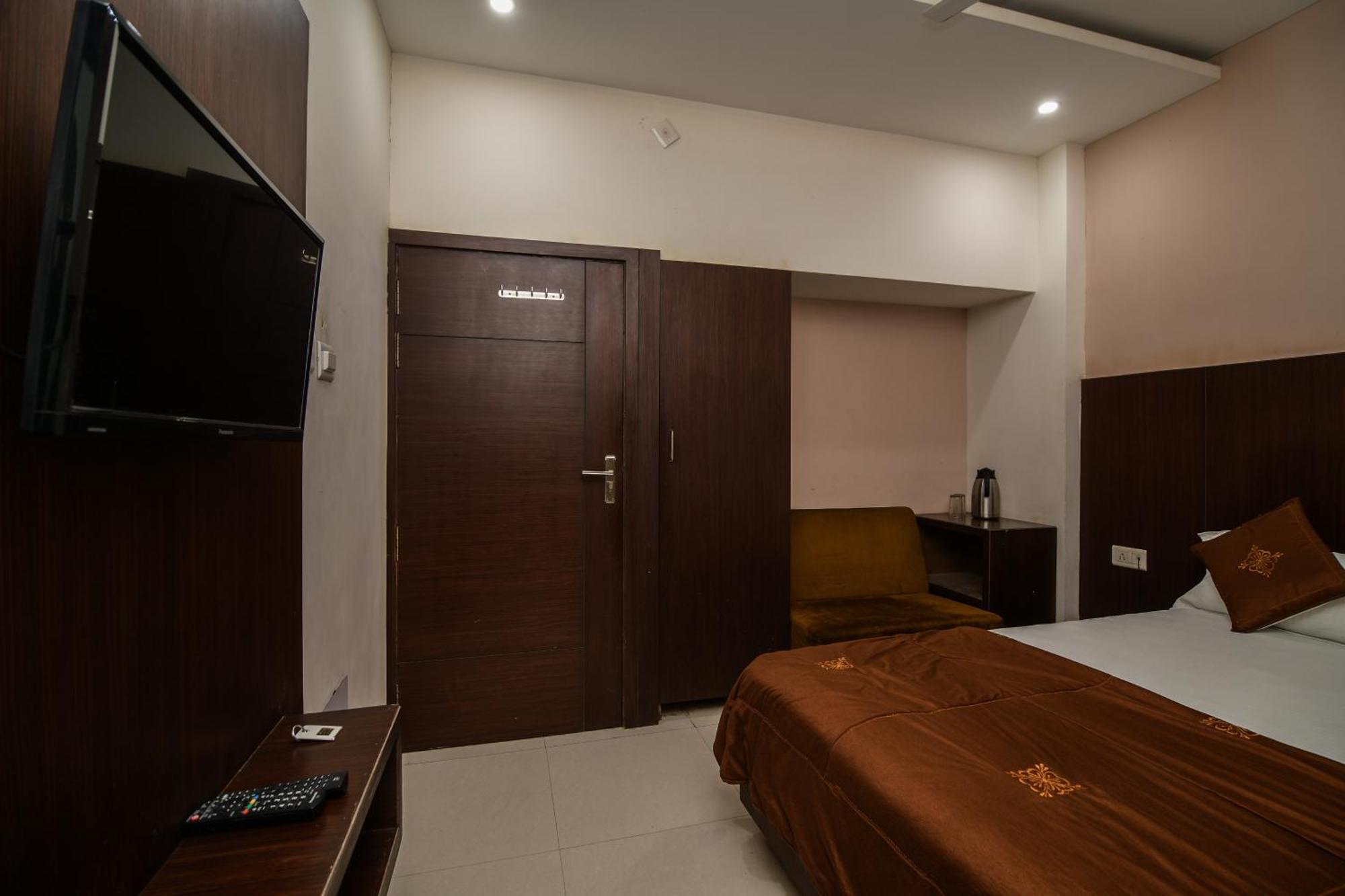 Shree Ram Hotel Ujjain Exterior photo