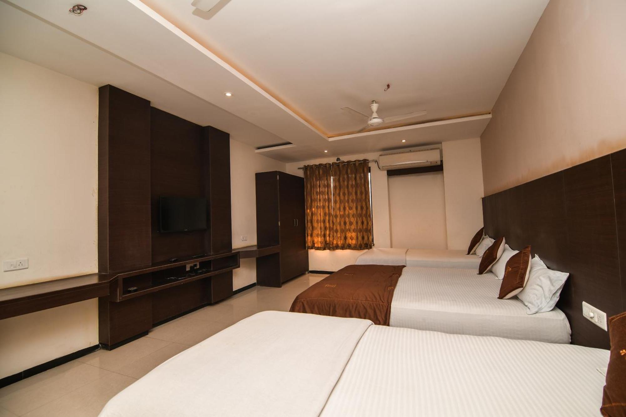Shree Ram Hotel Ujjain Exterior photo